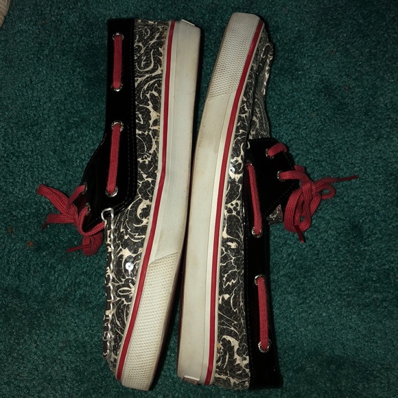 Sperry's - Picture 2 of 2